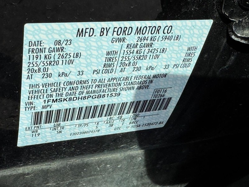 Ford Explorer Vehicle Full-screen Gallery Image 28