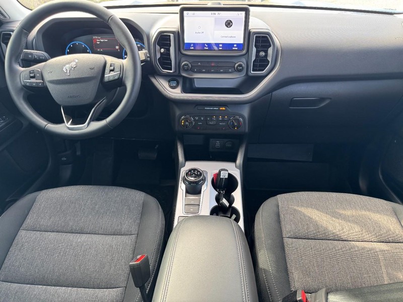 Ford Bronco Sport Vehicle Full-screen Gallery Image 15