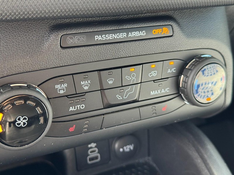 Ford Bronco Sport Vehicle Full-screen Gallery Image 23