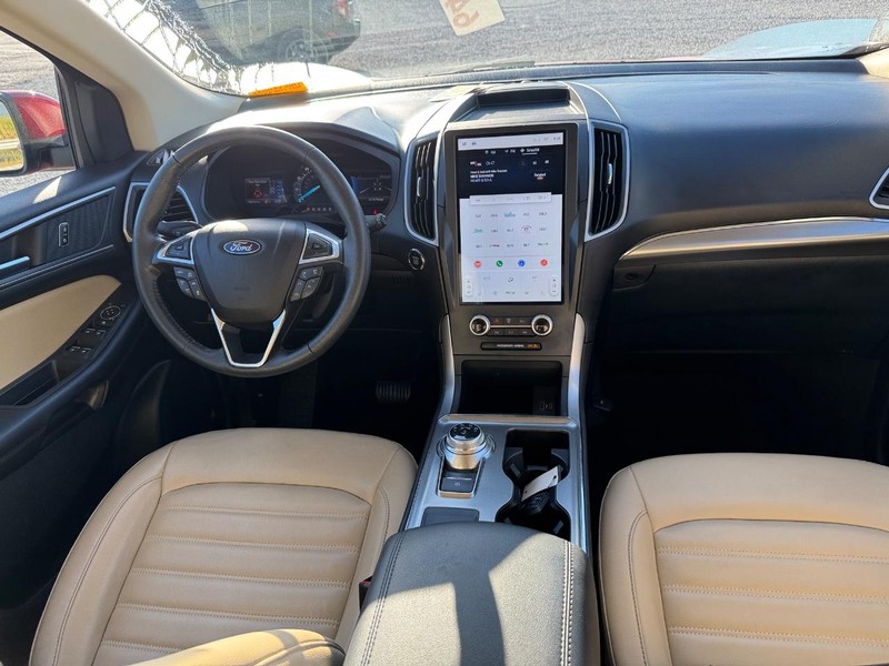 Ford Edge Vehicle Image 15