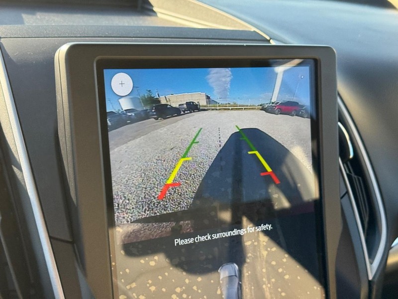 Ford Edge Vehicle Image 23