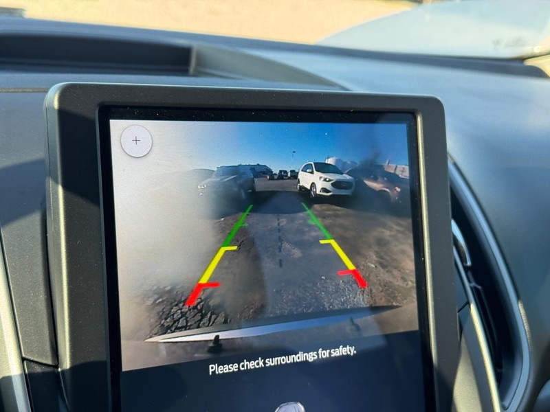 Ford Edge Vehicle Full-screen Gallery Image 24