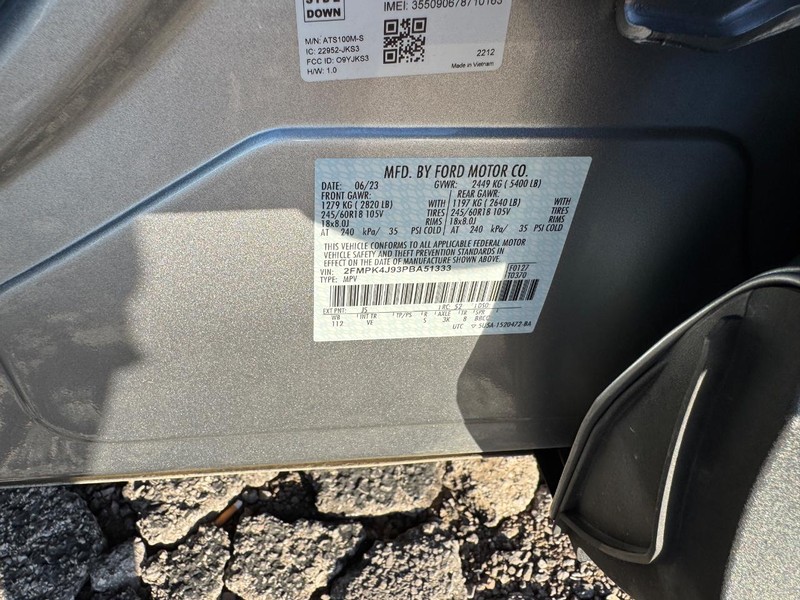 Ford Edge Vehicle Full-screen Gallery Image 26