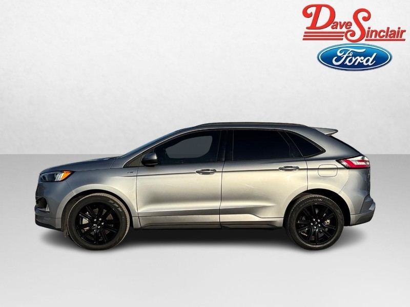 Ford Edge Vehicle Full-screen Gallery Image 10