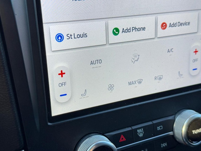 Ford Edge Vehicle Full-screen Gallery Image 23