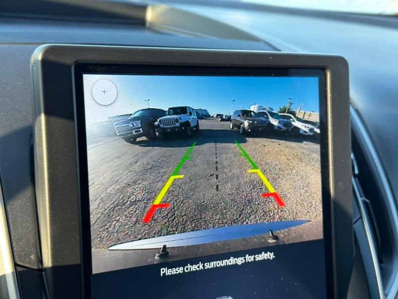 Ford Edge Vehicle Full-screen Gallery Image 24