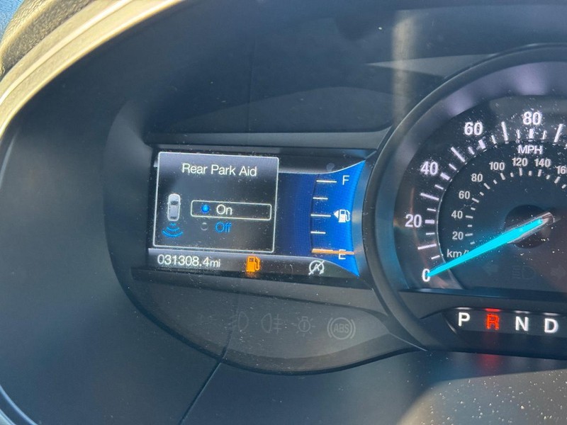 Ford Edge Vehicle Full-screen Gallery Image 25