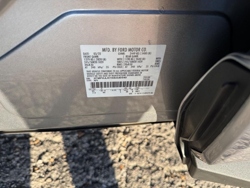 Ford Edge Vehicle Full-screen Gallery Image 26