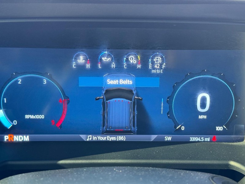 Ford Super Duty F-250 SRW Vehicle Full-screen Gallery Image 27