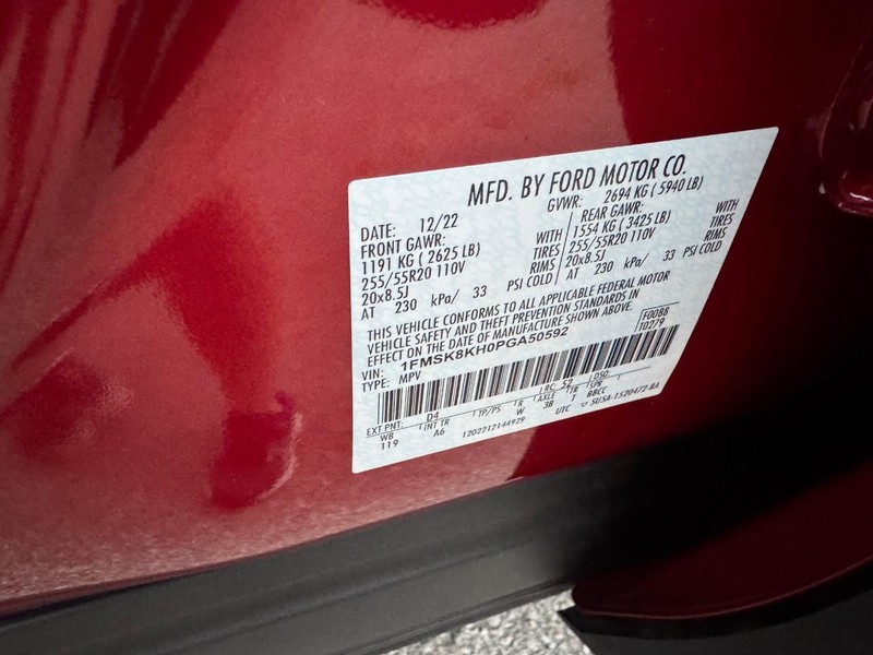 Ford Explorer Vehicle Full-screen Gallery Image 27