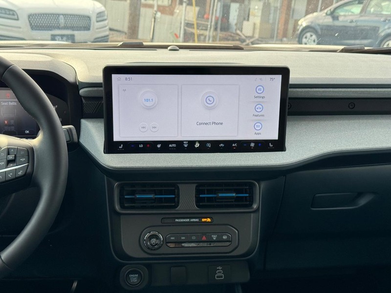 Ford Maverick Vehicle Image 15