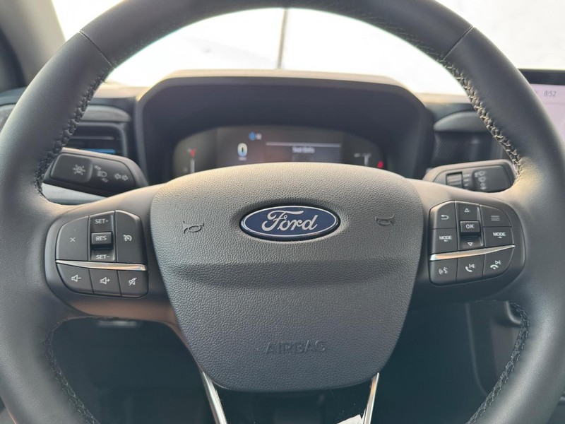 Ford Maverick Vehicle Image 19