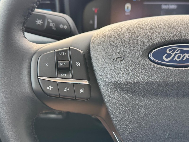 Ford Maverick Vehicle Image 20