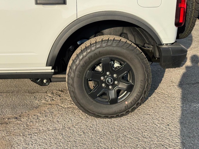 Ford Bronco Vehicle Image 11