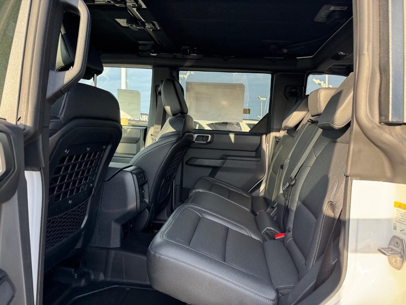 Ford Bronco Vehicle Image 12