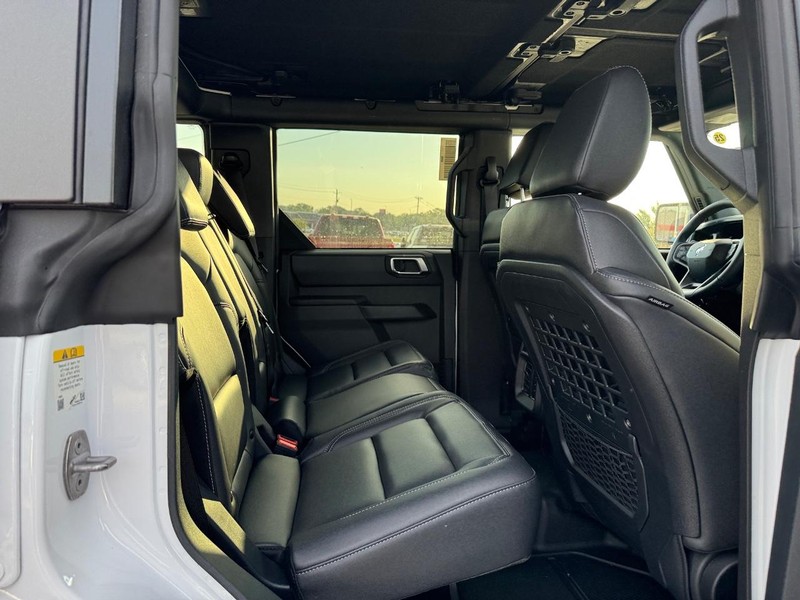 Ford Bronco Vehicle Image 13