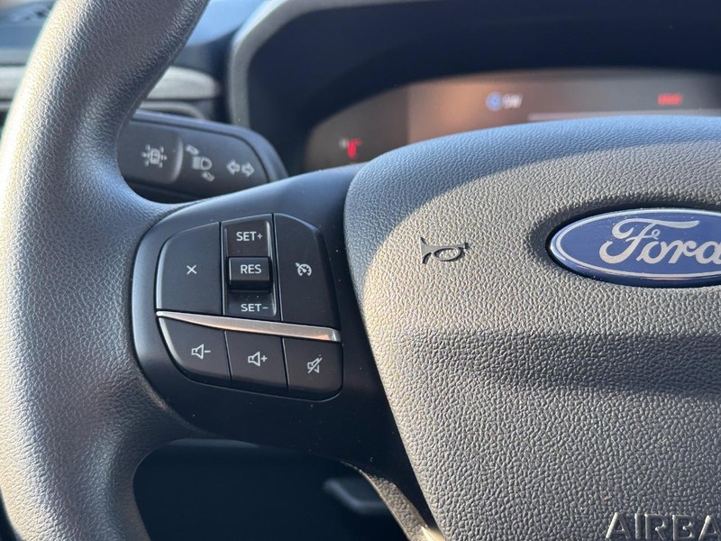 Ford Maverick Vehicle Image 20