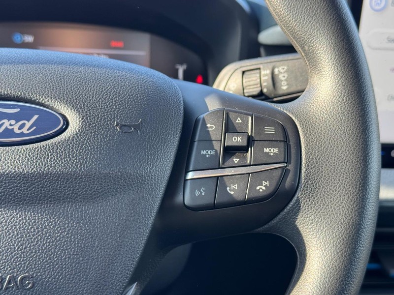 Ford Maverick Vehicle Image 21