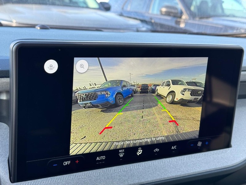 Ford Maverick Vehicle Image 22