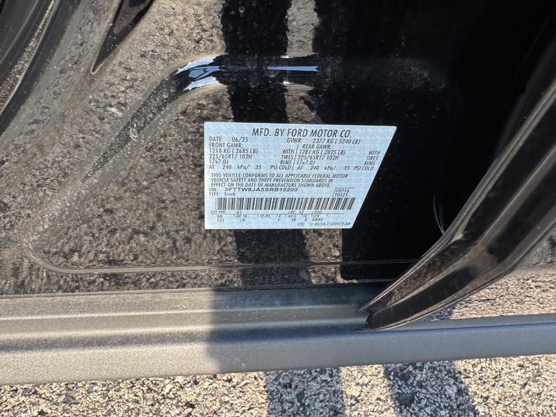 Ford Maverick Vehicle Image 23