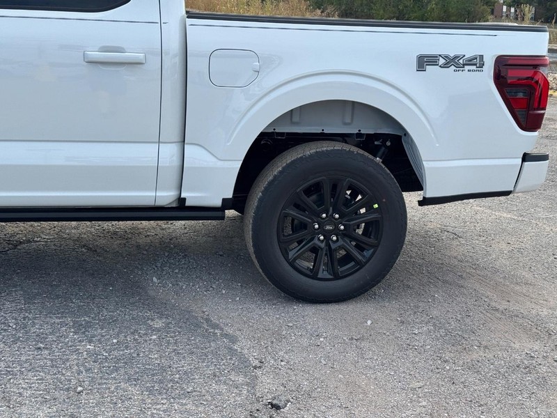 Ford F-150 Vehicle Full-screen Gallery Image 11