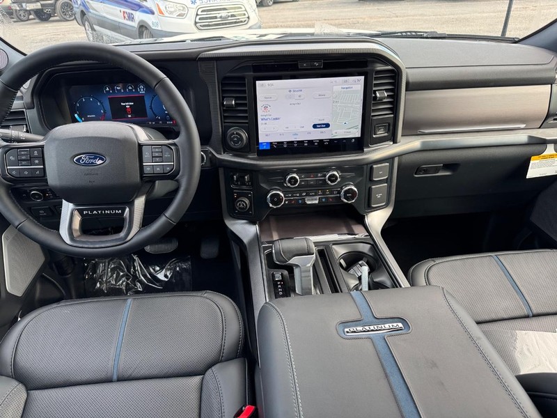 Ford F-150 Vehicle Full-screen Gallery Image 14