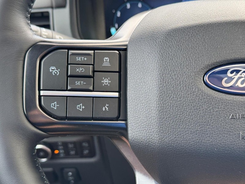 Ford F-150 Vehicle Full-screen Gallery Image 22