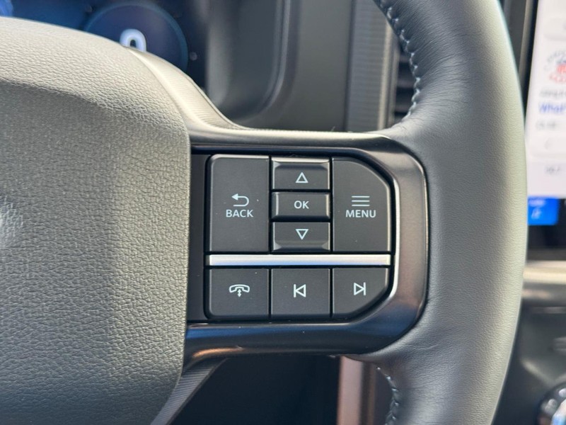 Ford F-150 Vehicle Full-screen Gallery Image 23