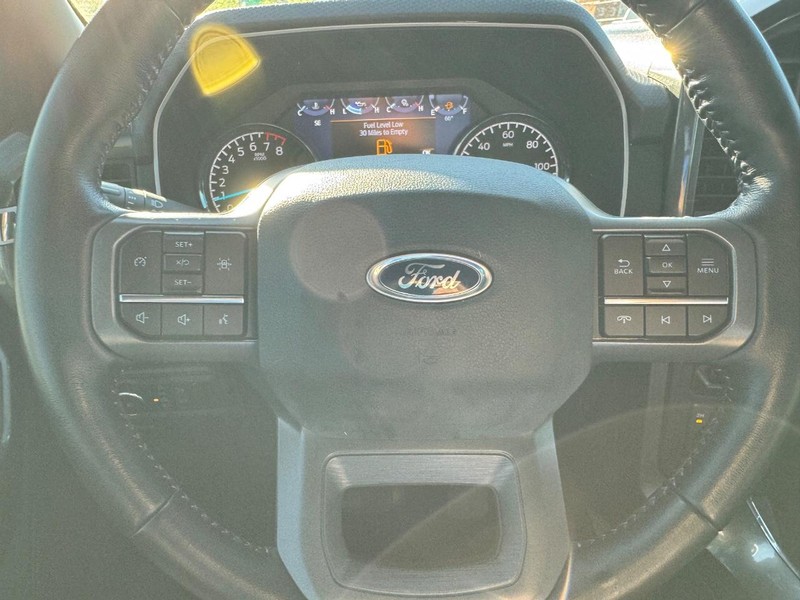 Ford F-150 Vehicle Full-screen Gallery Image 19