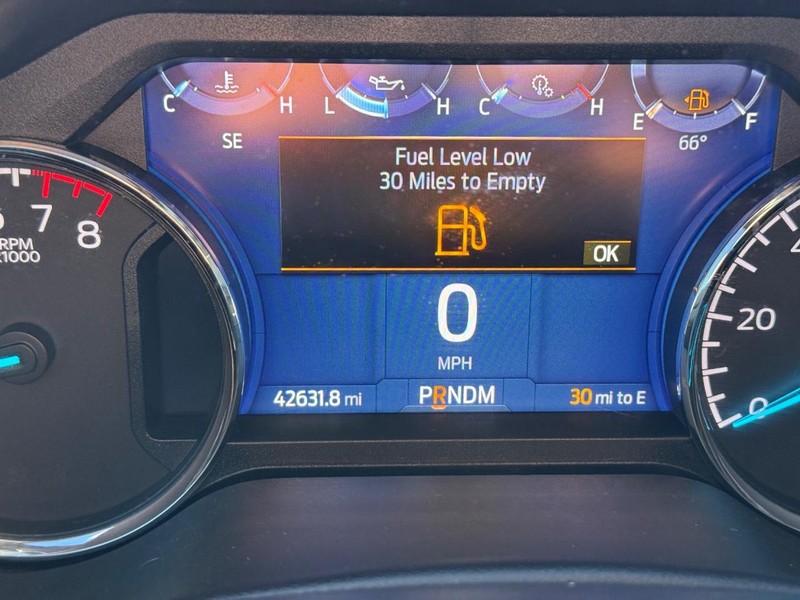 Ford F-150 Vehicle Full-screen Gallery Image 24