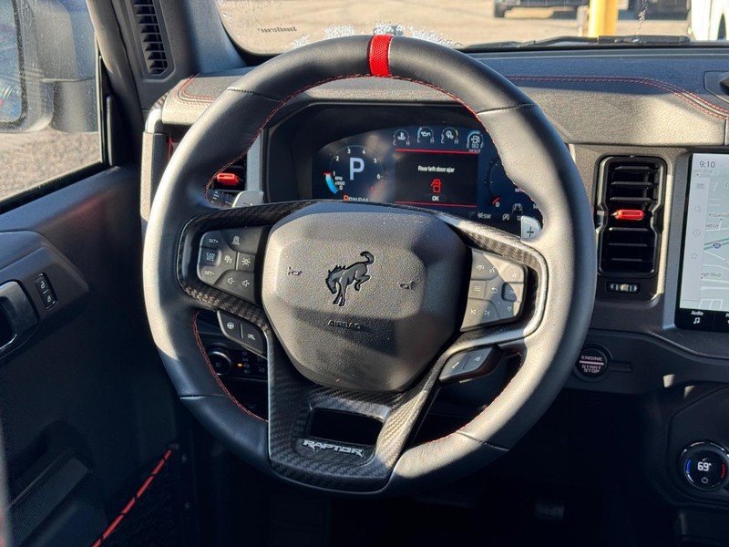 Ford Bronco Vehicle Image 13