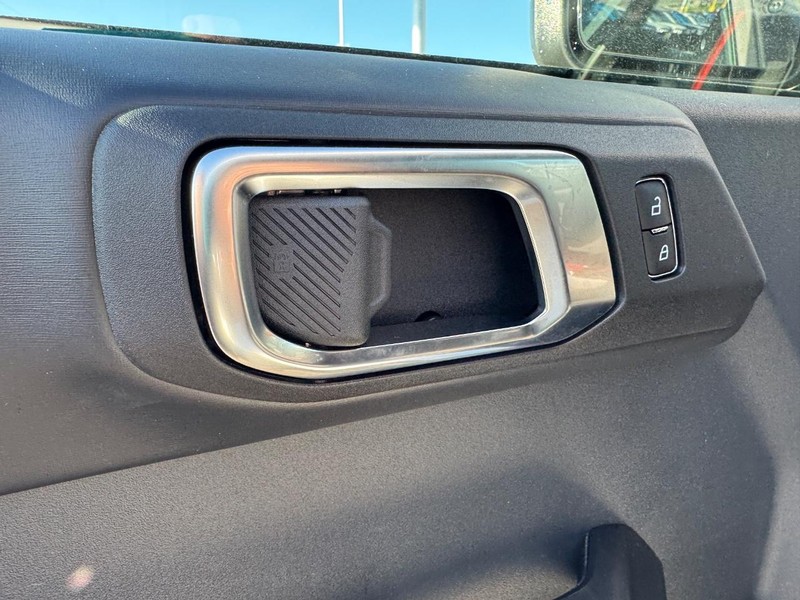 Ford Bronco Vehicle Image 17