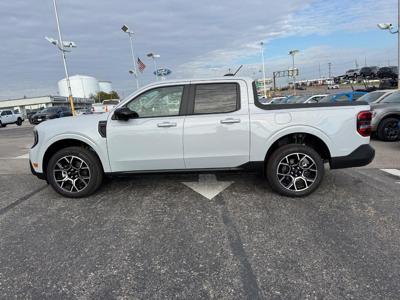 Ford Maverick Vehicle Image 11