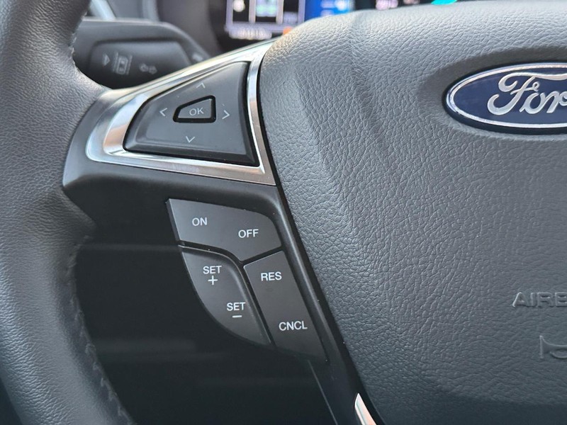 Ford Edge Vehicle Image 20