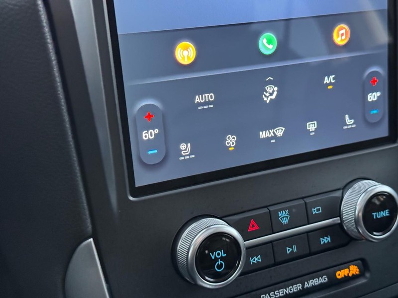 Ford Edge Vehicle Image 22