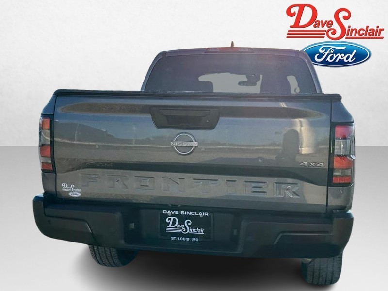 Nissan Frontier Vehicle Image 08