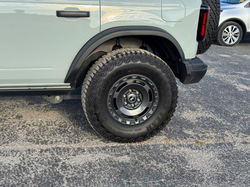 Ford Bronco Vehicle Image 11