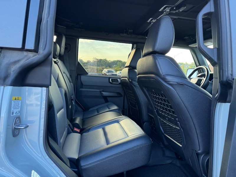 Ford Bronco Vehicle Image 13