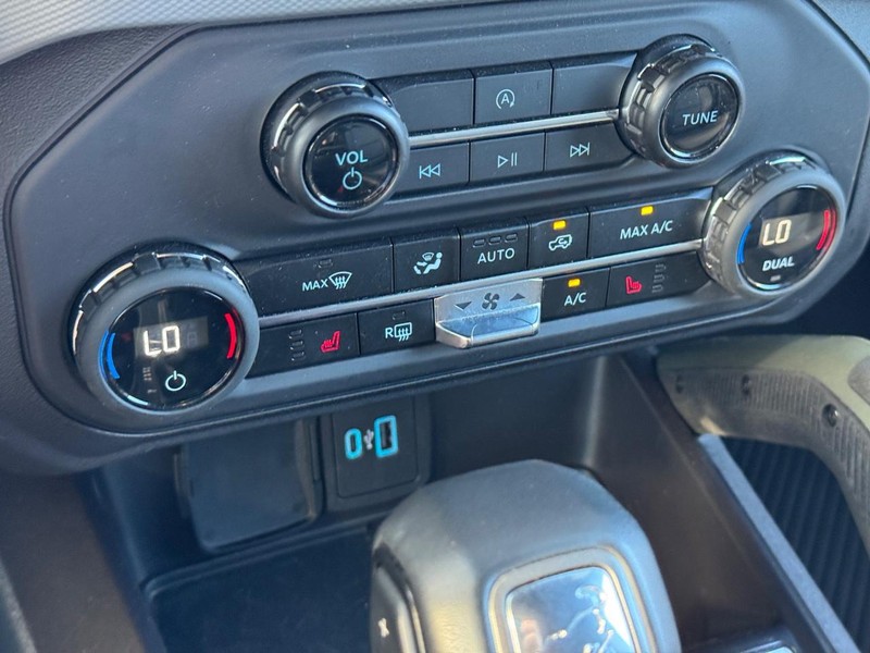 Ford Bronco Vehicle Image 24