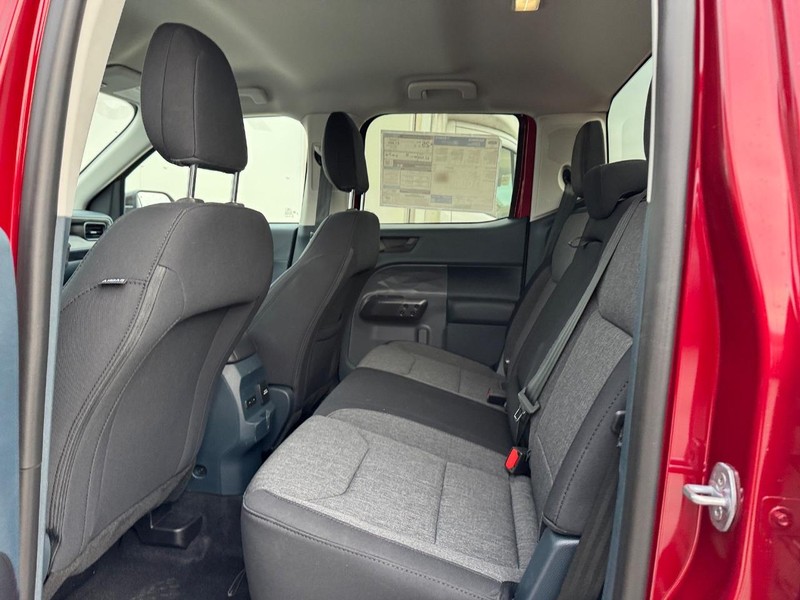 Ford Maverick Vehicle Full-screen Gallery Image 12