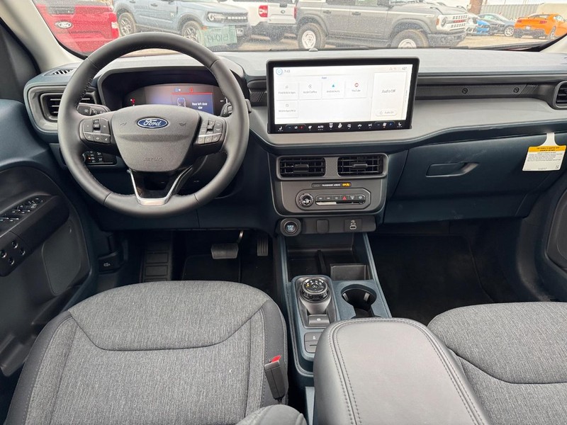 Ford Maverick Vehicle Full-screen Gallery Image 13