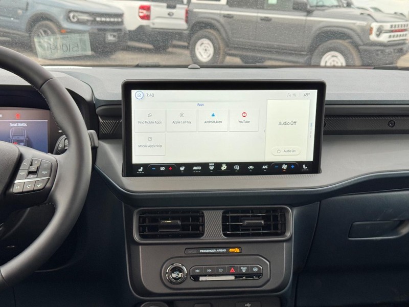 Ford Maverick Vehicle Full-screen Gallery Image 15