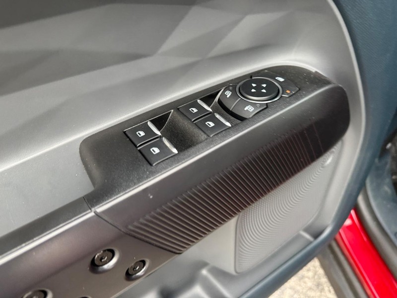 Ford Maverick Vehicle Full-screen Gallery Image 18