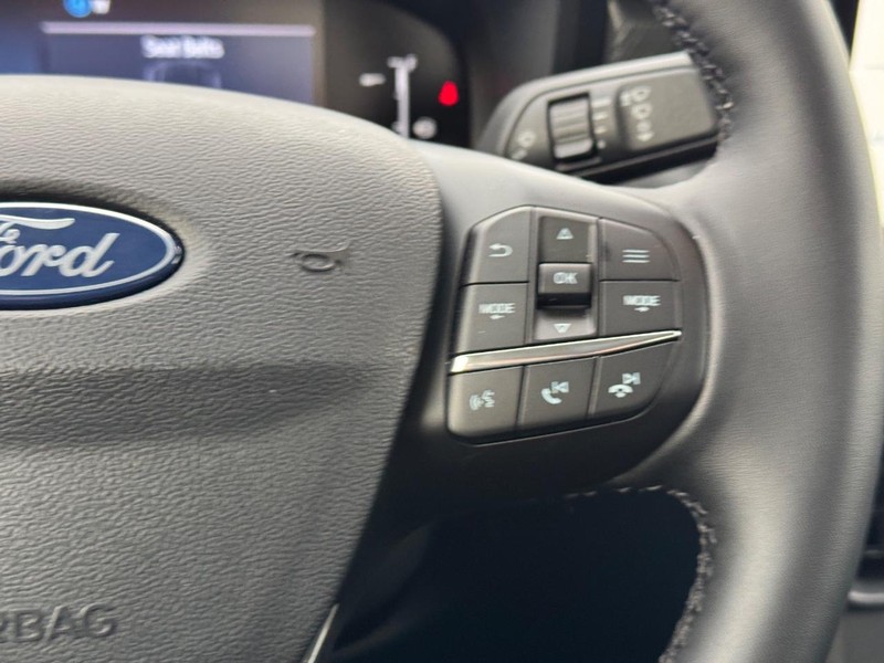 Ford Maverick Vehicle Full-screen Gallery Image 21