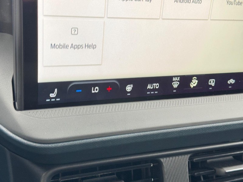 Ford Maverick Vehicle Full-screen Gallery Image 22