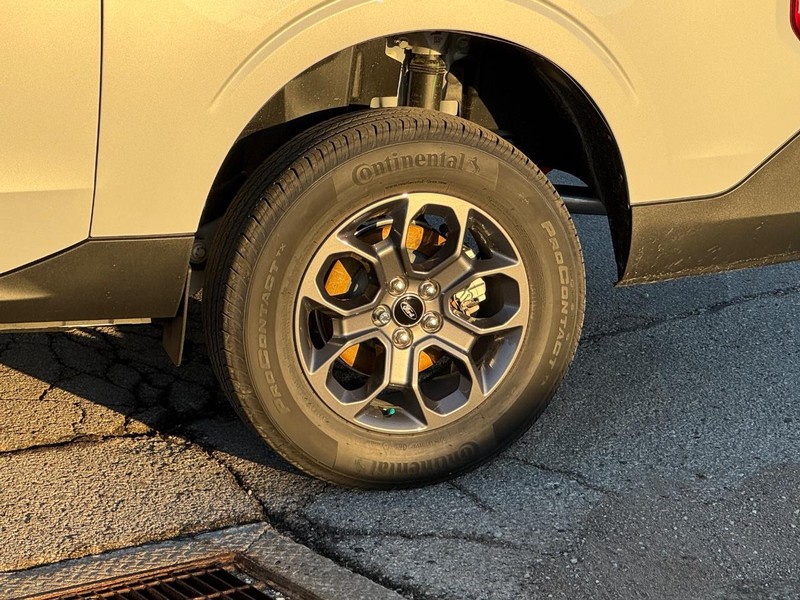 Ford Maverick Vehicle Full-screen Gallery Image 11