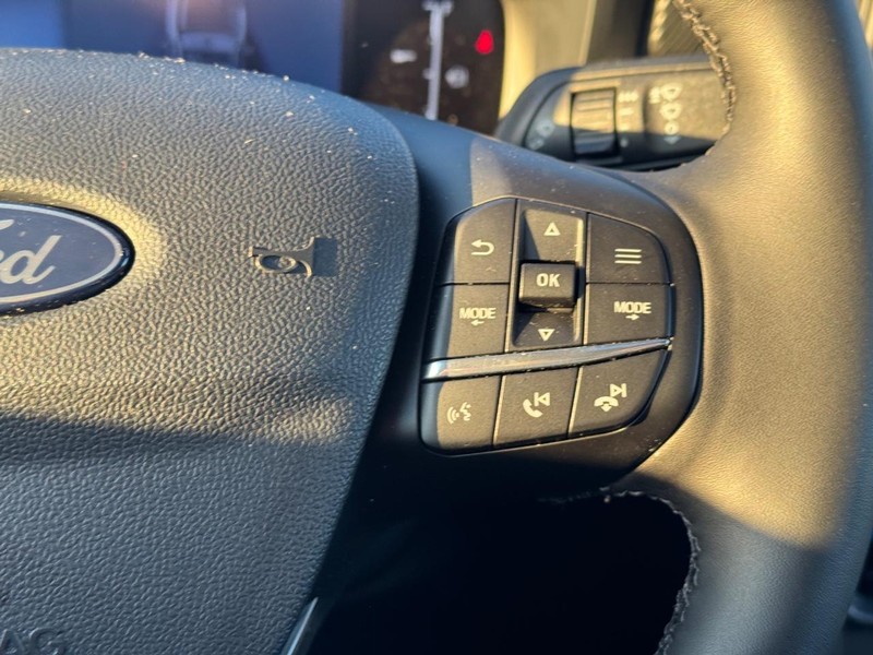 Ford Maverick Vehicle Full-screen Gallery Image 22