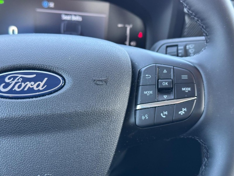 Ford Maverick Vehicle Full-screen Gallery Image 21