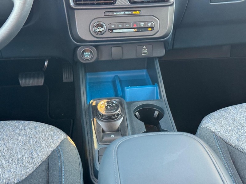 Ford Maverick Vehicle Full-screen Gallery Image 16