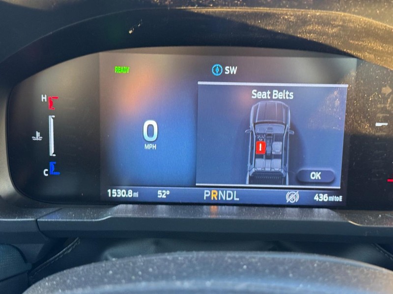 Ford Maverick Vehicle Full-screen Gallery Image 23